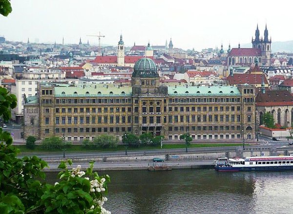 Ministerstvo průmyslu a obchodu ČR (foto Gampe, public domain)
